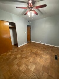 Building Photo - 920 Ashland Ave