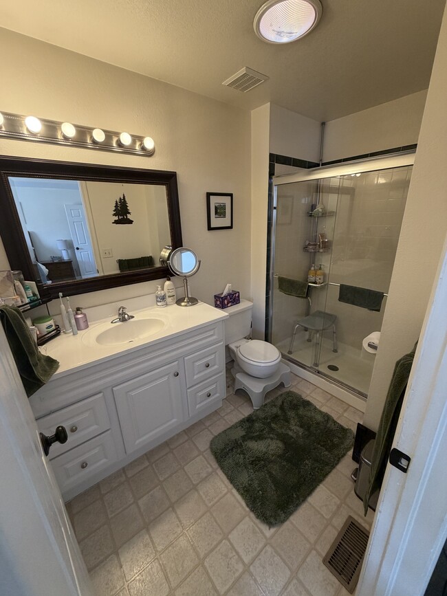 Building Photo - 4268 Stoneridge Dr