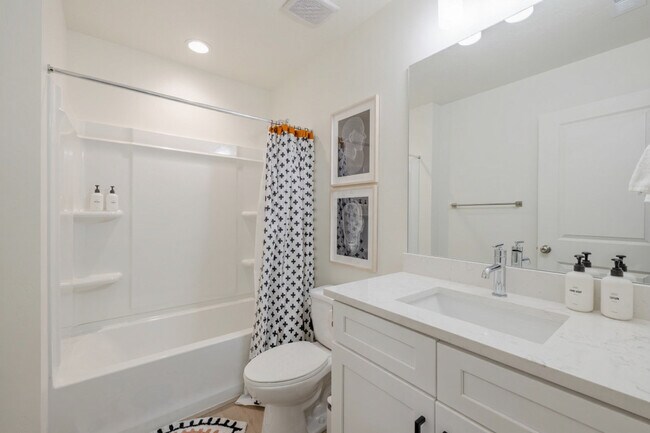 Building Photo - 408 S 680 E