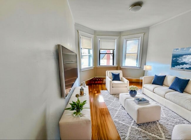 Building Photo - 19 Washington St S