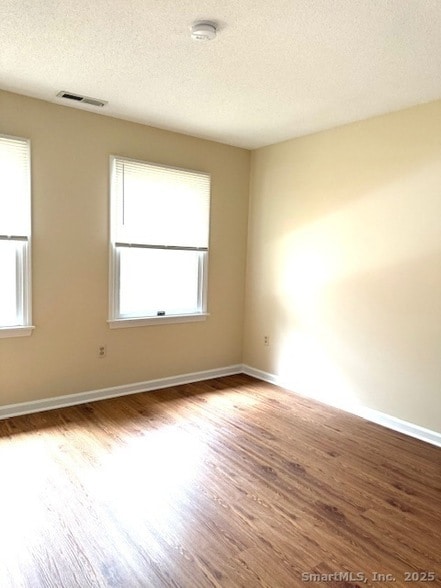 Building Photo - 25 Old Turnpike Rd