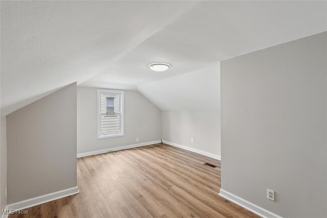 Building Photo - 3846 E Antisdale Rd