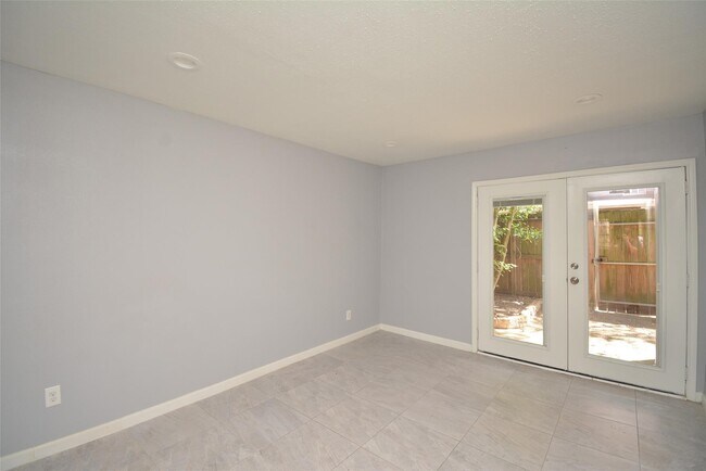 Building Photo - 12633 Memorial Dr