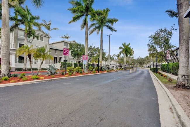 Building Photo - 2137 Shoma Dr