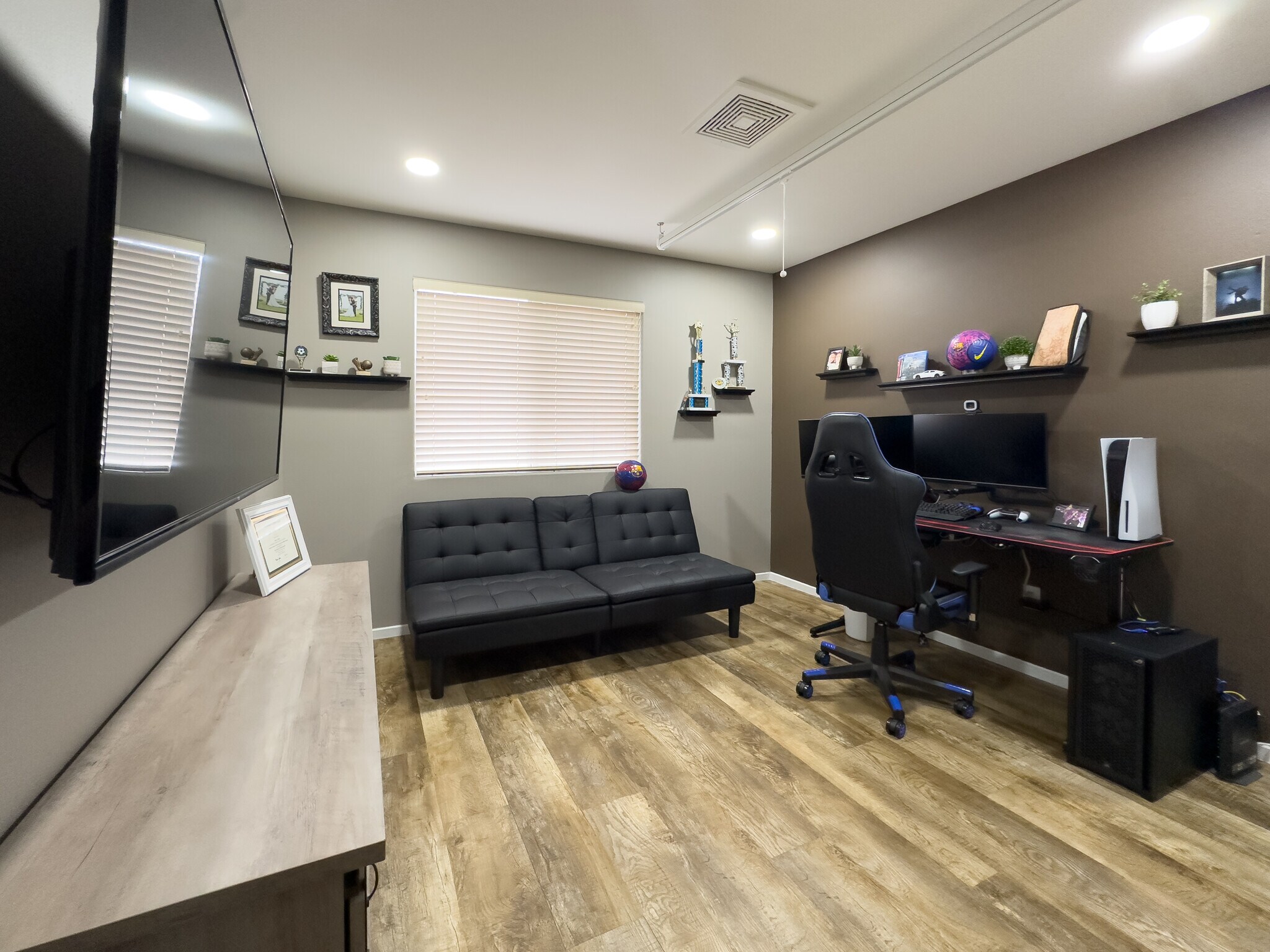 Building Photo - 8932 Gateway View Ct