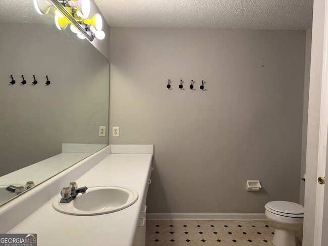 Building Photo - 1331 Colt Ridge Dr SE