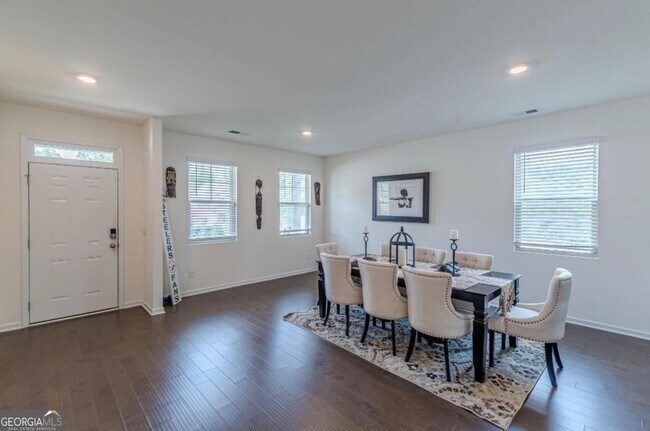 Building Photo - 367 Noblewood Dr