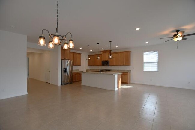Building Photo - 4021 E Caitlin Dr