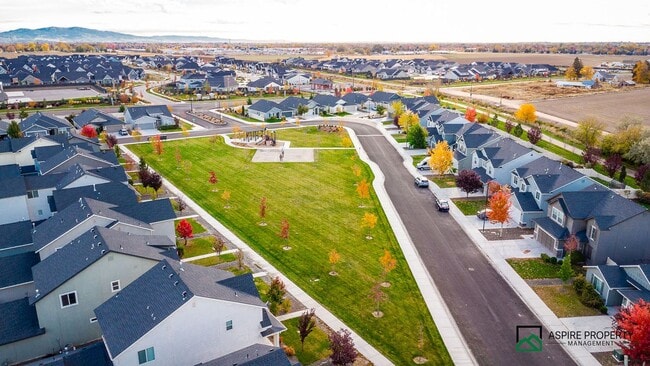 Building Photo - Upgraded 4 bed 3 bath home