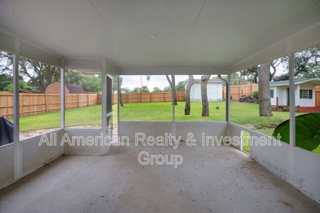 Building Photo - 20 Dogwood Ln