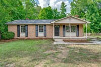 Building Photo - Spacious Home with Modern Comfort in 29223