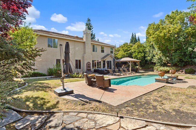 Building Photo - Beautiful Rocklin Home with a Pool!