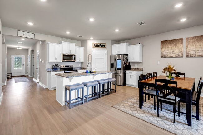 Building Photo - 5371 Leeds Ln