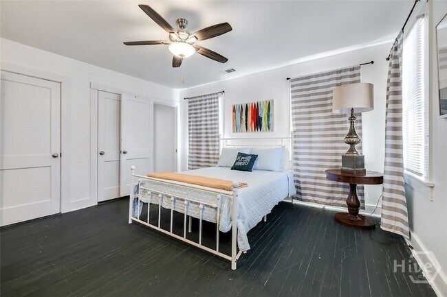 Building Photo - 1317 E 38th St