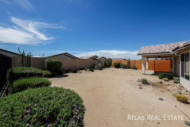 Building Photo - 5716 S 30th Ln