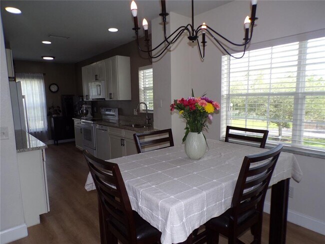 Building Photo - 2160 Heron Lake Dr