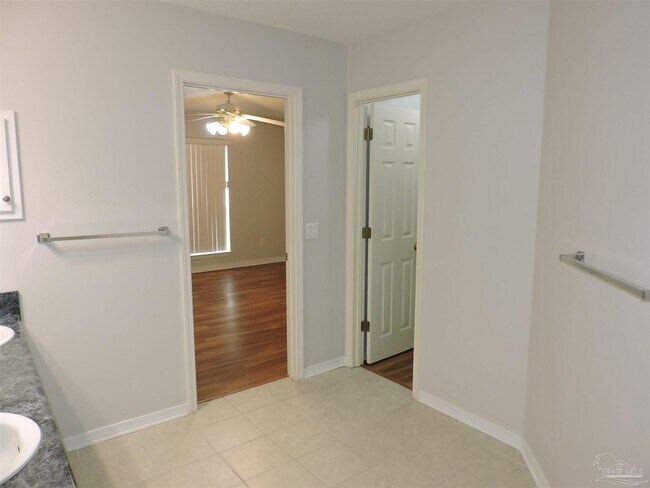 Building Photo - 1449 Greystone Dr