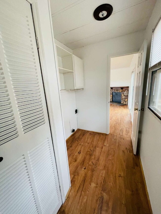 Building Photo - 3 BR, 2 BA doublewide in Pikeville school district