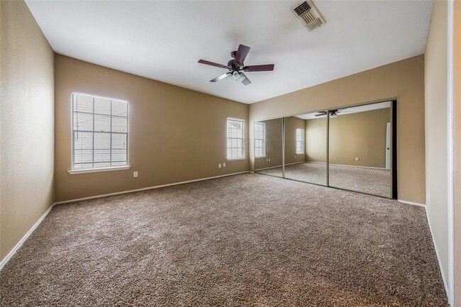 Building Photo - 368 Wilcrest Dr