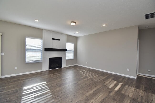 Building Photo - 1601 Ashbury Ct