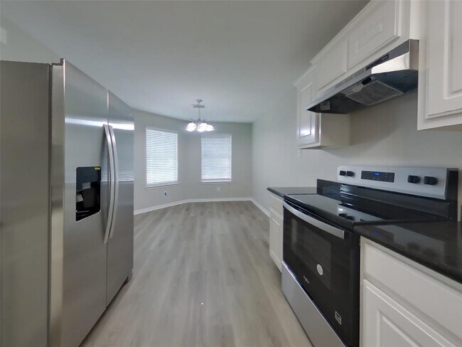 Building Photo - 4123 Pedernales River Ln