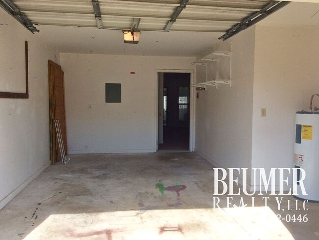 Building Photo - 2 Bedroom 2.5 Bath Townhome Near Perdido Key
