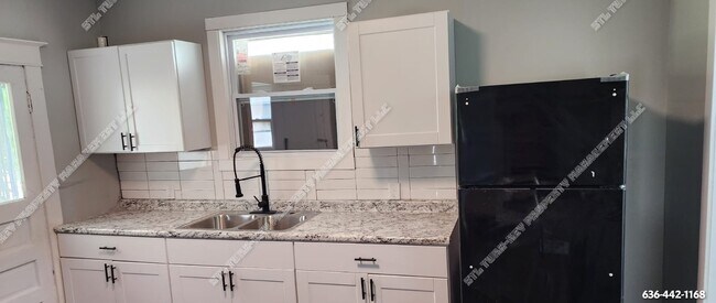 Building Photo - 1131 Canaan Ave