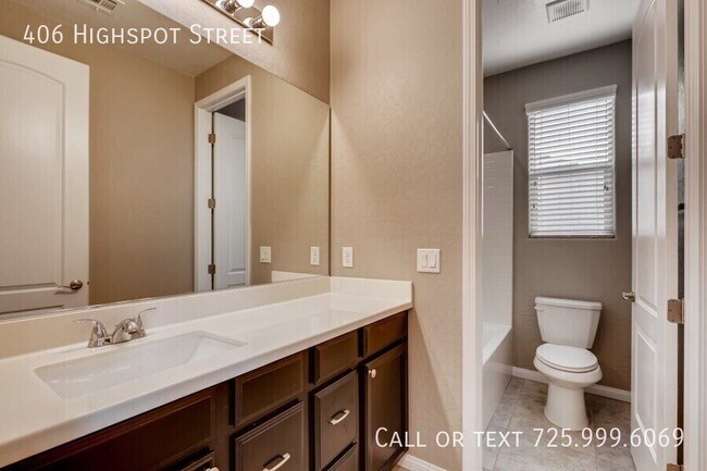 Building Photo - 406 Highspot St