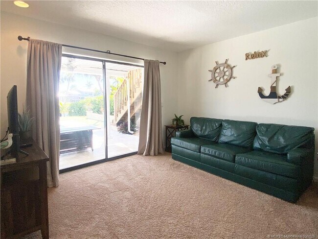 Primary Photo - 1606 SW Egret Way