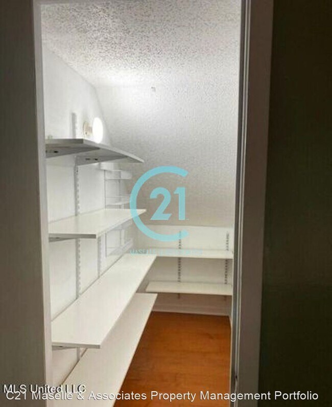 Building Photo - 3 br, 2 bath House - 305 Camp Garaway Rd