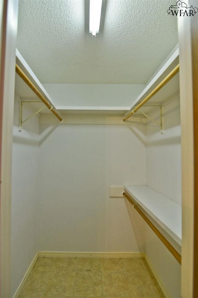 Building Photo - 4618 Sabota Ave