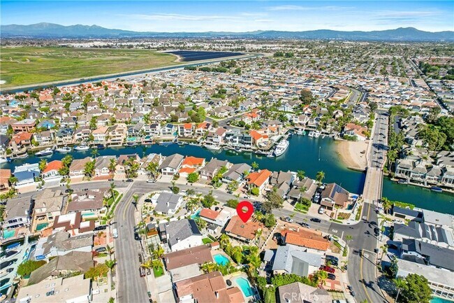 Building Photo - 16293 Wayfarer Ln