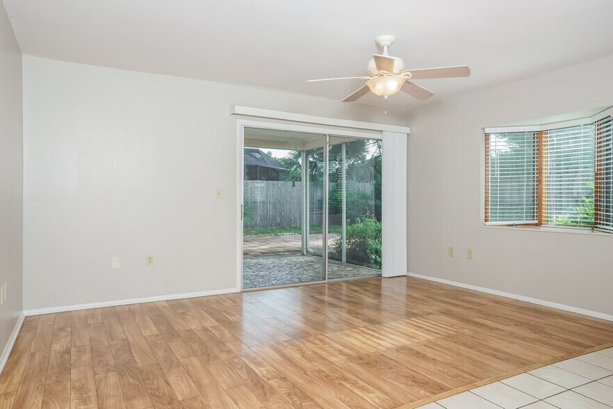 Building Photo - 3907 Lemonwood Dr