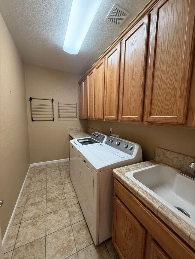 Building Photo - COMING SOON! Spacious 4 Bed 3 Bath Two-Story Home in Curti Ranch