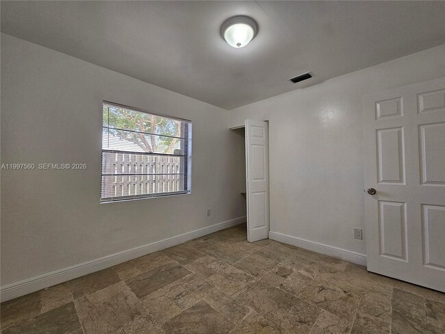 Building Photo - 15075 SW 49th Ln