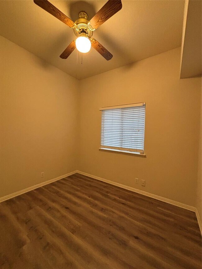 Building Photo - 4500 Abelia Dr