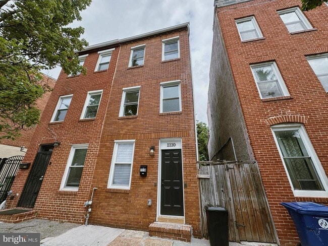 Primary Photo - 1110 W Lombard St