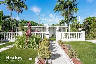 Building Photo - 1579 NE 182nd St