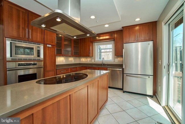 Building Photo - 8588 Coral Gables Ln