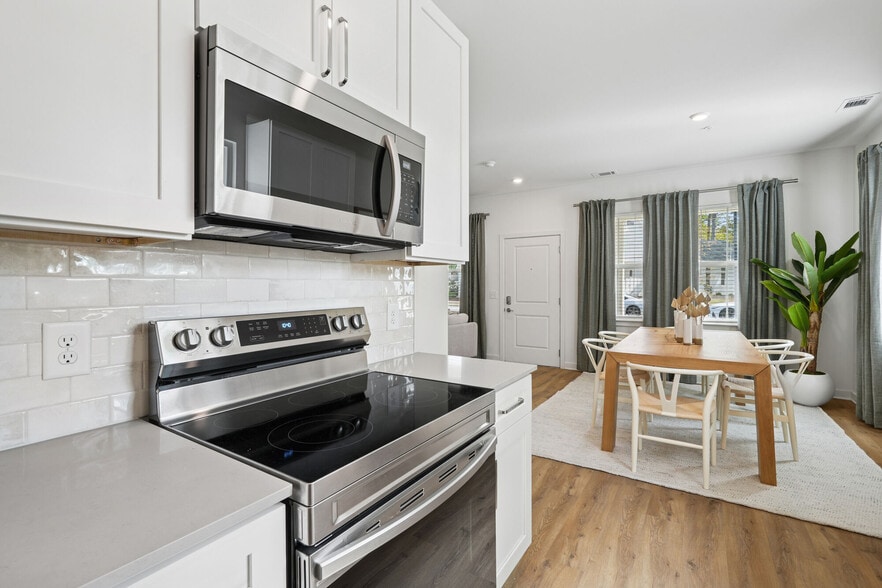 Building Photo - Hamlet Huntersville