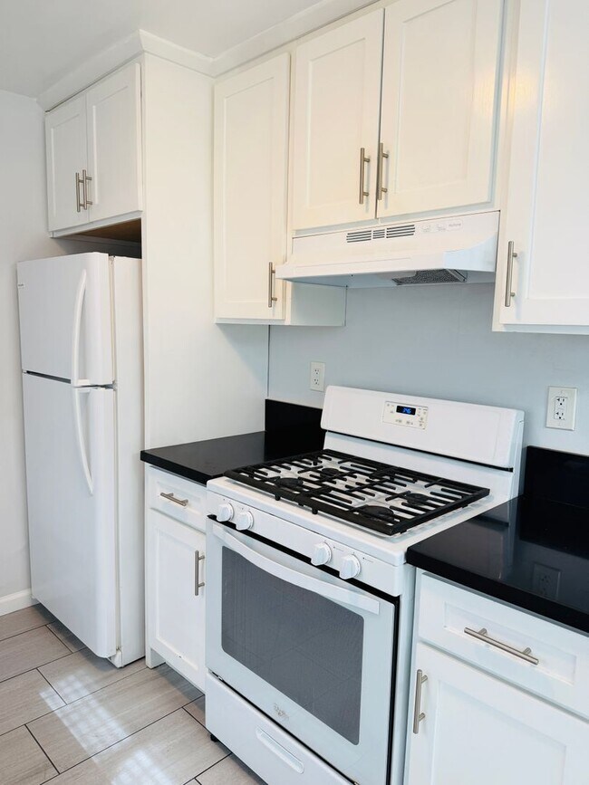 Building Photo - 112