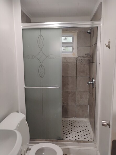 Building Photo - 2546 E Dauphin St