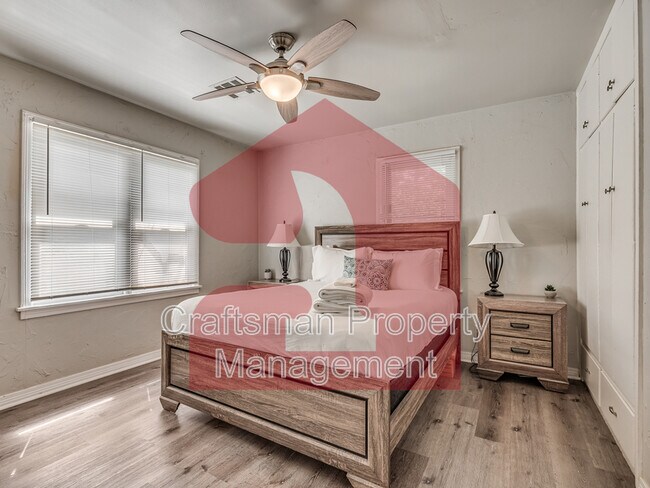 Building Photo - 2926 NW 72nd St