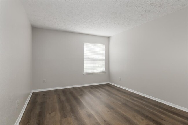 Building Photo - 10555 Turtlewood Ct