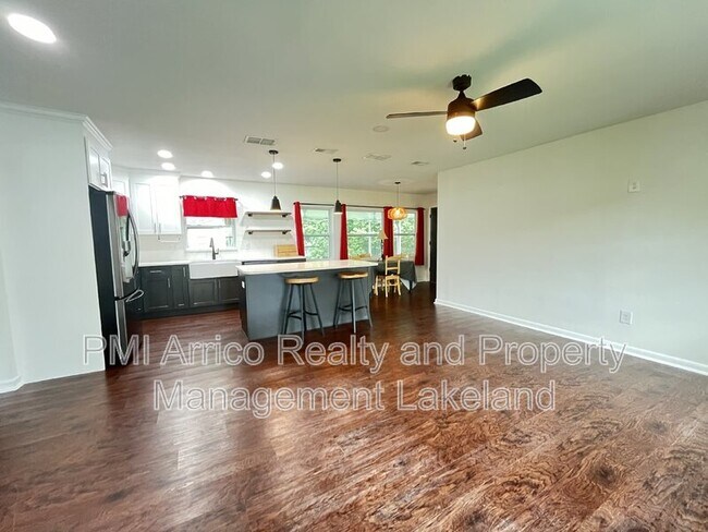 Building Photo - 1127 Afton St