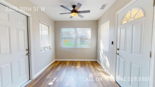 Building Photo - 2205 20th St W