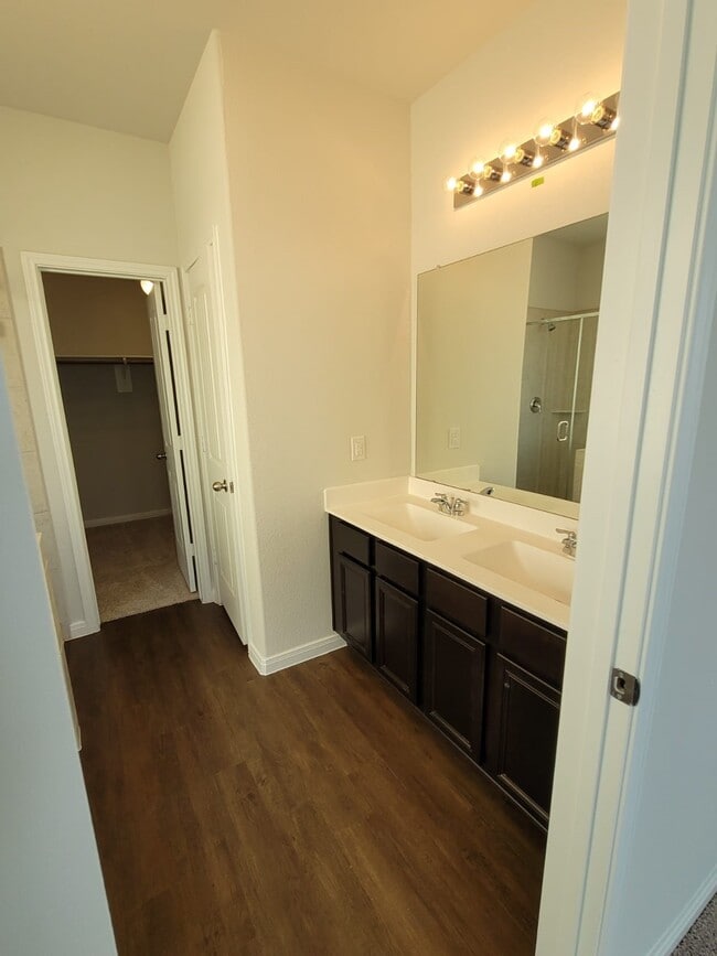Building Photo - 4325 McGregor Blf Ln