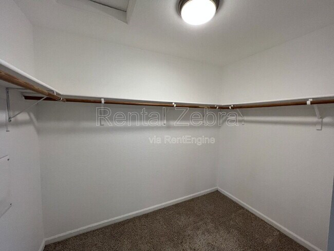 Building Photo - 335 Tashima Dr