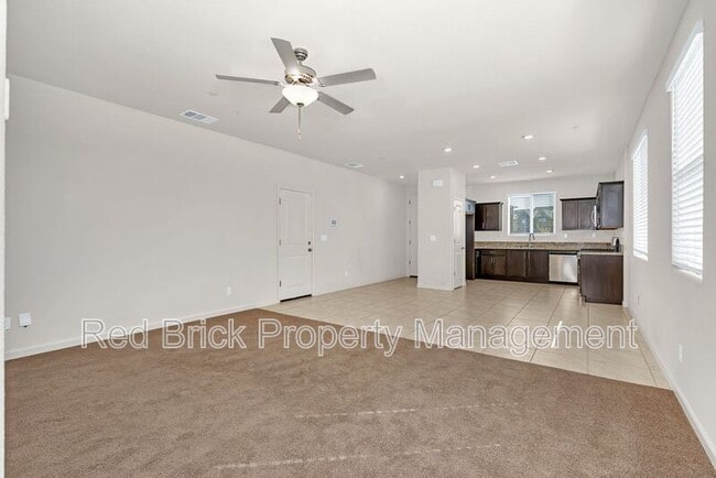 Building Photo - 393 Sullivan Dr