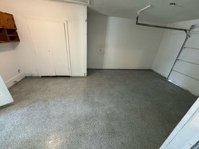 Building Photo - 2417 Orange St